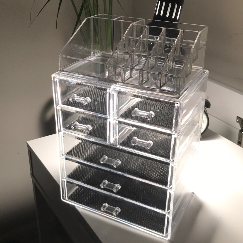 Acrylic Makeup Divider